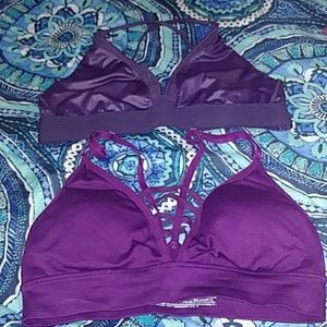 VS Light weight sport bras sz L